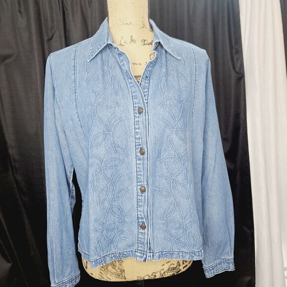 Woolrich Denim Long Sleeve Monotone Embroidered Button Down Shirt - Picture 1 of 13